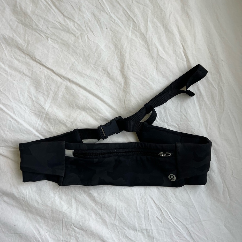 Lululemon belt bag